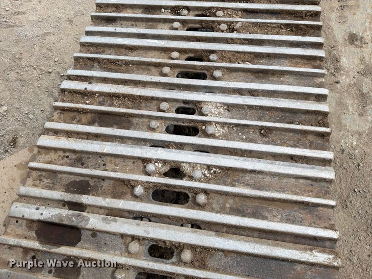 image for item EW2106 1994 John Deere 790ELC excavator