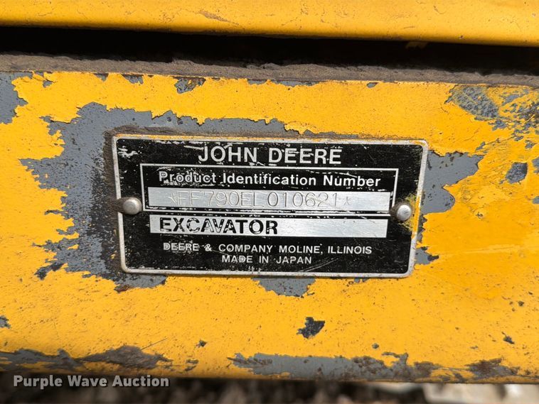 image for item EW2106 1994 John Deere 790ELC excavator