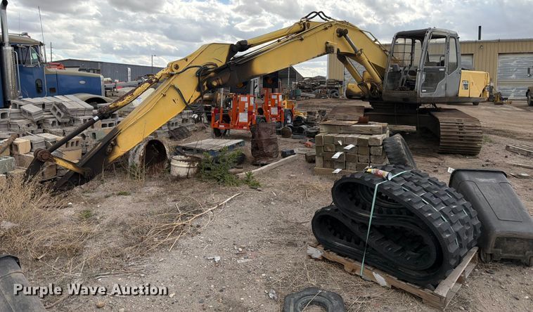 image for item EW2110 Kobelco SK200LC excavator