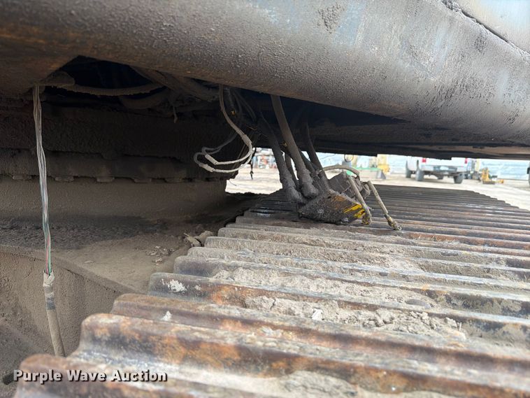 image for item EW2110 Kobelco SK200LC excavator
