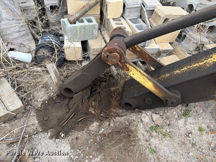 image for item EW2110 Kobelco SK200LC excavator