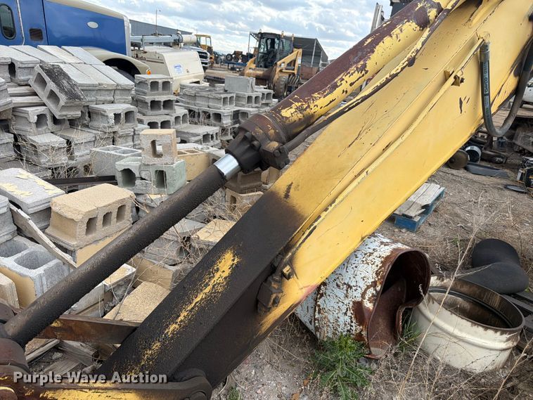 image for item EW2110 Kobelco SK200LC excavator