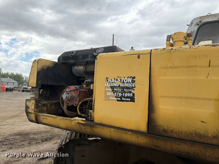 image for item EW2110 Kobelco SK200LC excavator