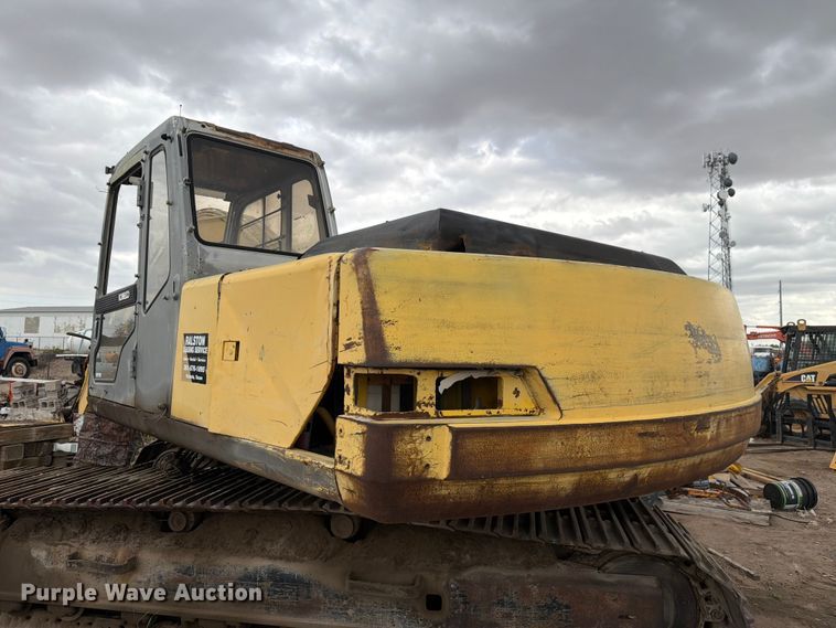 image for item EW2110 Kobelco SK200LC excavator