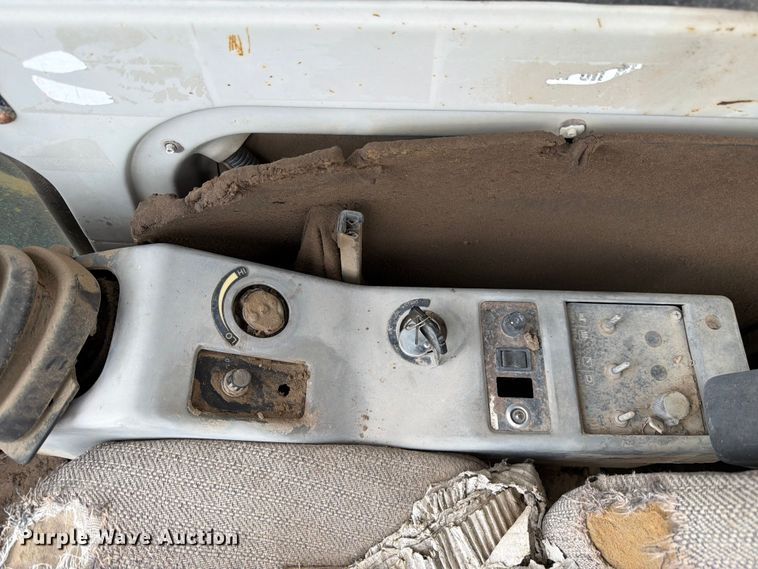 image for item EW2110 Kobelco SK200LC excavator