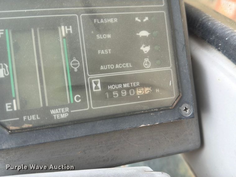 image for item EW2110 Kobelco SK200LC excavator