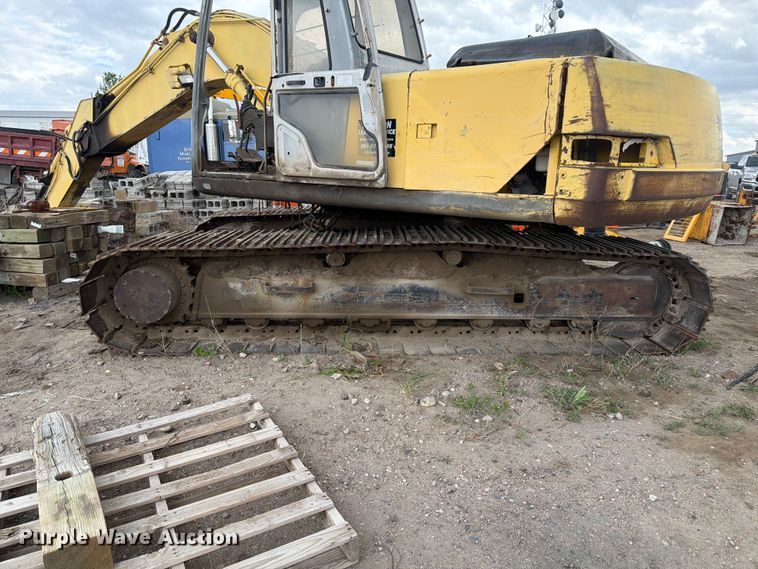 image for item EW2110 Kobelco SK200LC excavator