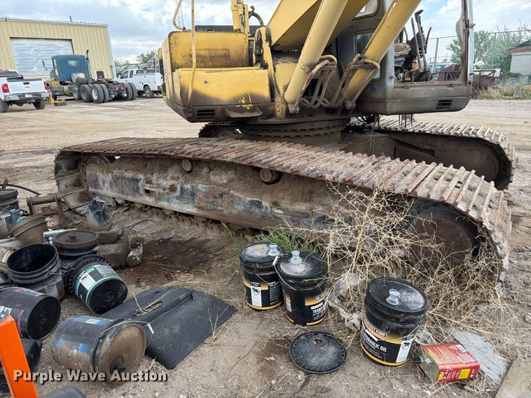 image for item EW2110 Kobelco SK200LC excavator