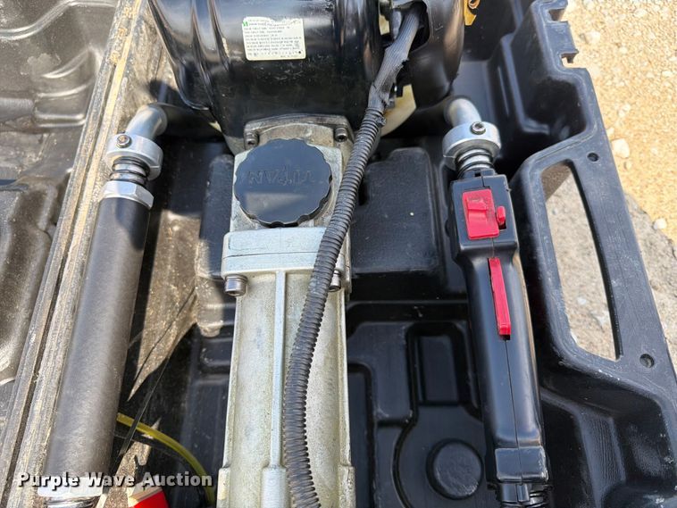 image for item EX5500 Titan Post Drivers post driver