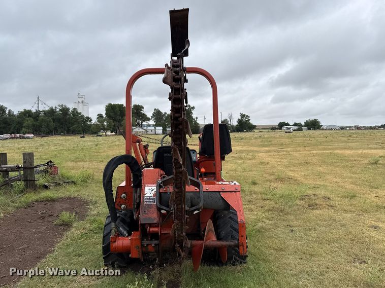 image for item FB6658 2004 Ditch Witch 3700DD trencher