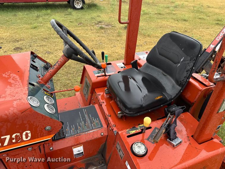 image for item FB6658 2004 Ditch Witch 3700DD trencher