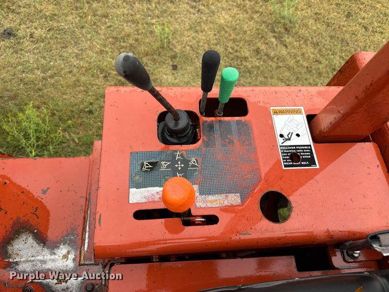 image for item FB6658 2004 Ditch Witch 3700DD trencher