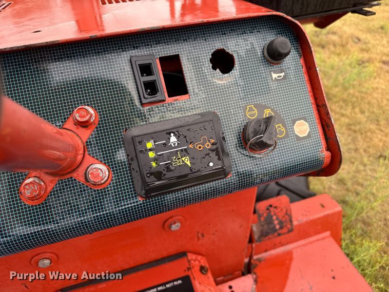 image for item FB6658 2004 Ditch Witch 3700DD trencher