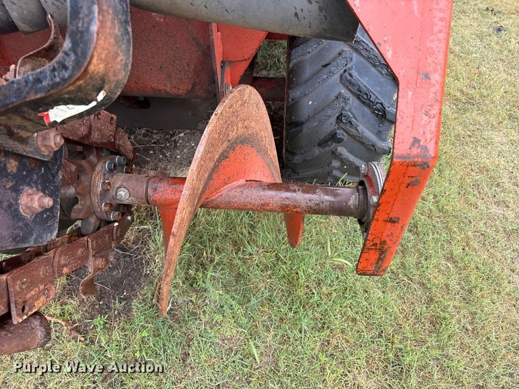 image for item FB6658 2004 Ditch Witch 3700DD trencher