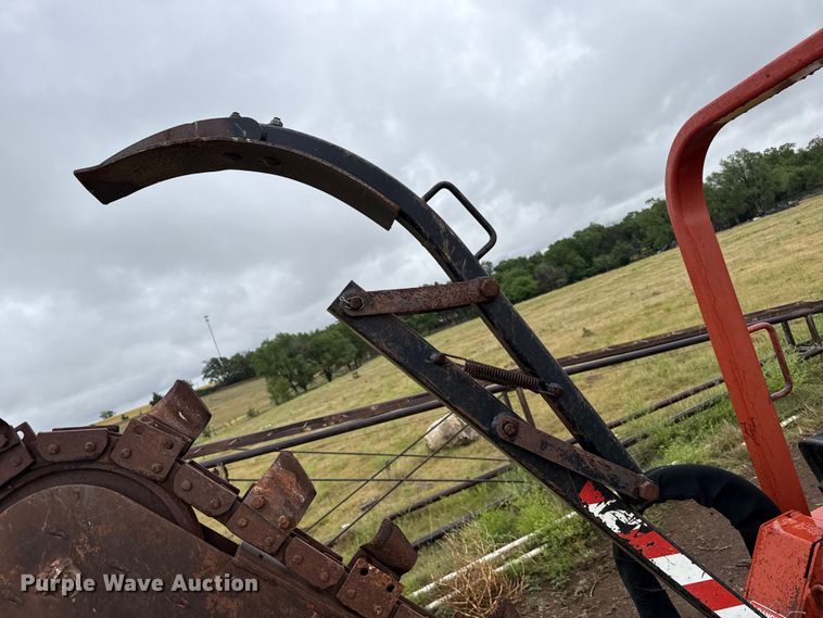 image for item FB6658 2004 Ditch Witch 3700DD trencher