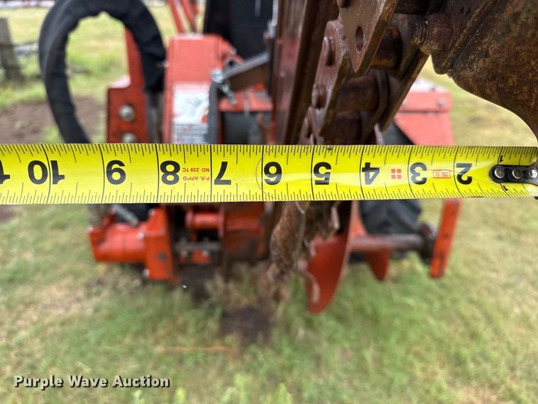 image for item FB6658 2004 Ditch Witch 3700DD trencher