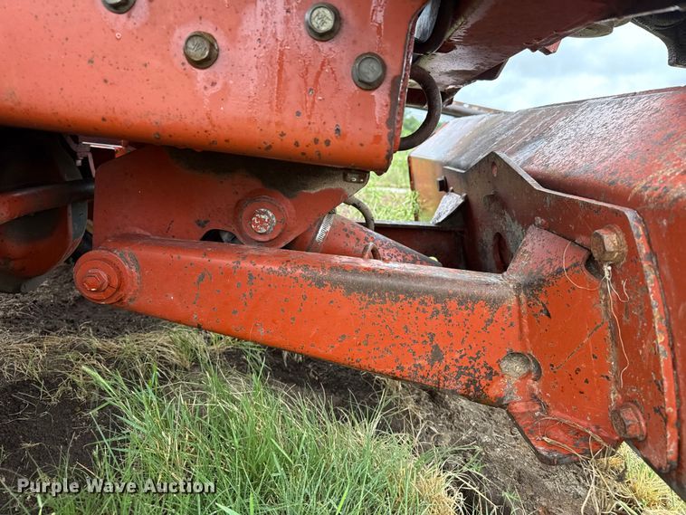image for item FB6658 2004 Ditch Witch 3700DD trencher