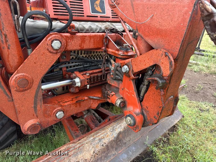 image for item FB6658 2004 Ditch Witch 3700DD trencher