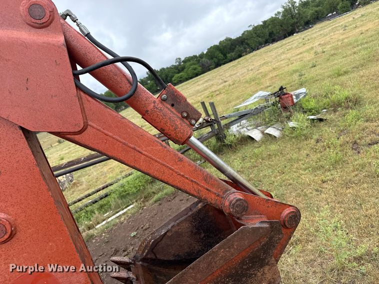 image for item FB6658 2004 Ditch Witch 3700DD trencher