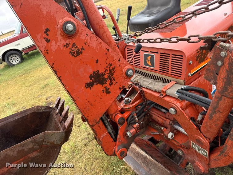 image for item FB6658 2004 Ditch Witch 3700DD trencher