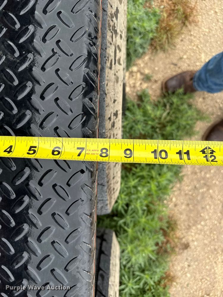 image for item FB6659 2017 Maxey Trailers Mfg Maxxd 83