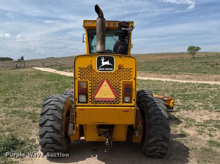 image for item FB6732 1991 John Deere 770B-H motor grader