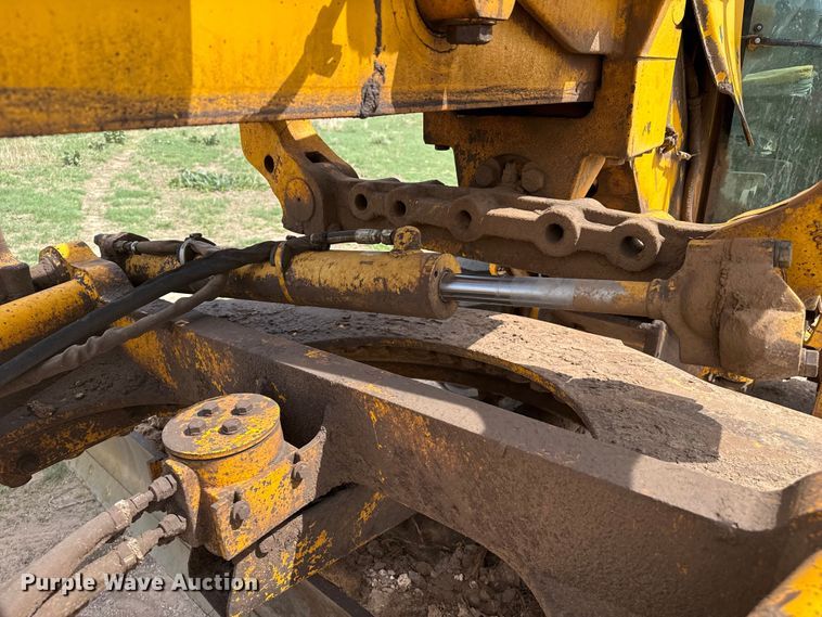 image for item FB6732 1991 John Deere 770B-H motor grader