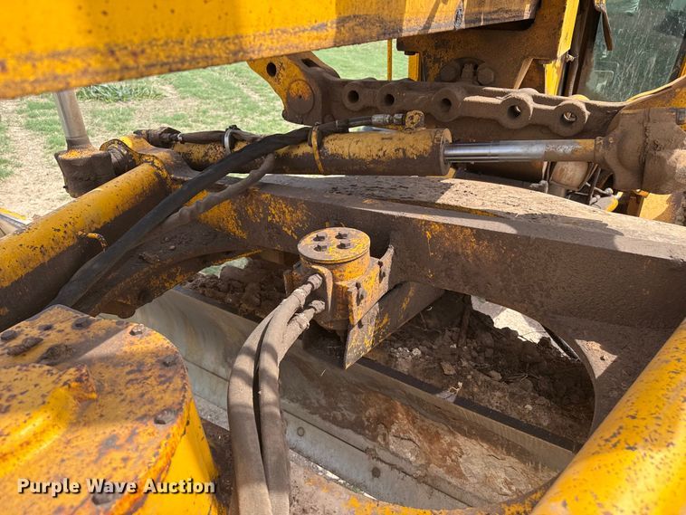 image for item FB6732 1991 John Deere 770B-H motor grader