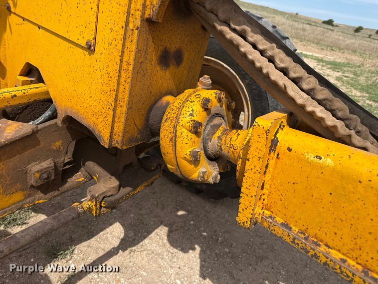 image for item FB6732 1991 John Deere 770B-H motor grader