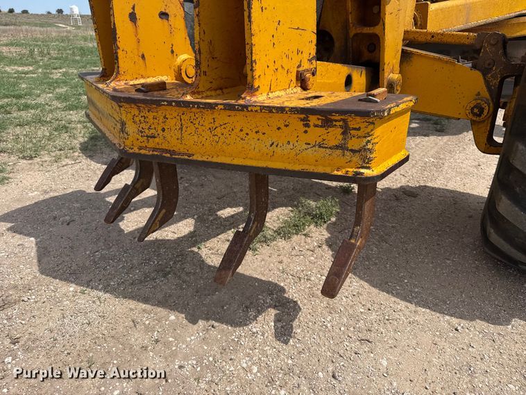 image for item FB6732 1991 John Deere 770B-H motor grader