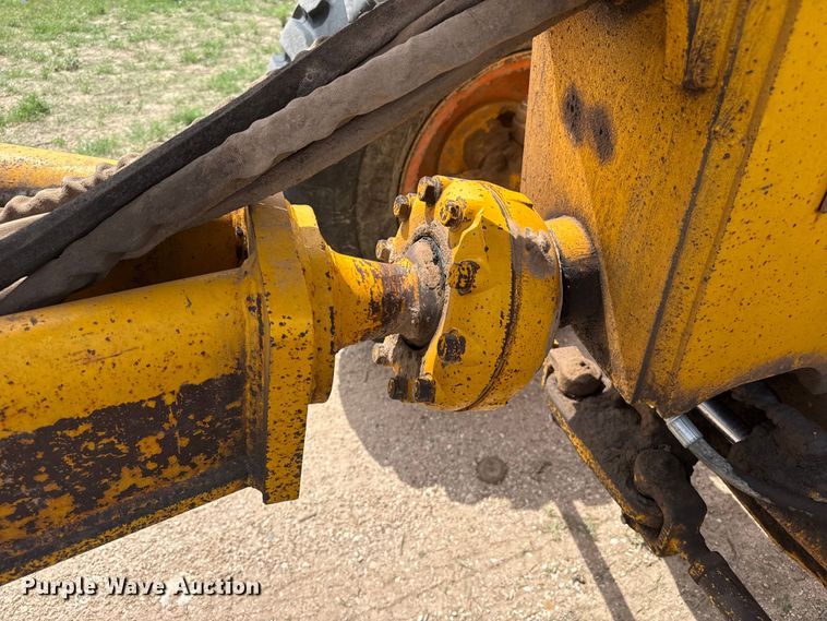 image for item FB6732 1991 John Deere 770B-H motor grader