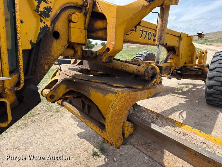 image for item FB6732 1991 John Deere 770B-H motor grader