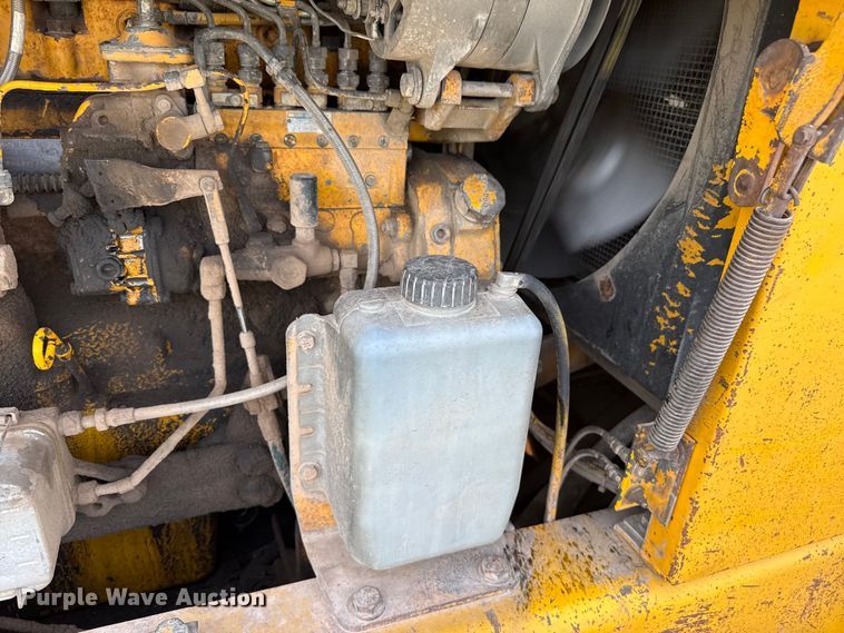 image for item FB6732 1991 John Deere 770B-H motor grader