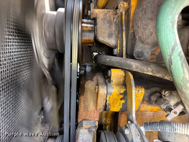 image for item FB6732 1991 John Deere 770B-H motor grader
