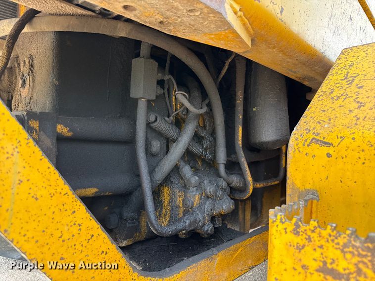 image for item FB6732 1991 John Deere 770B-H motor grader