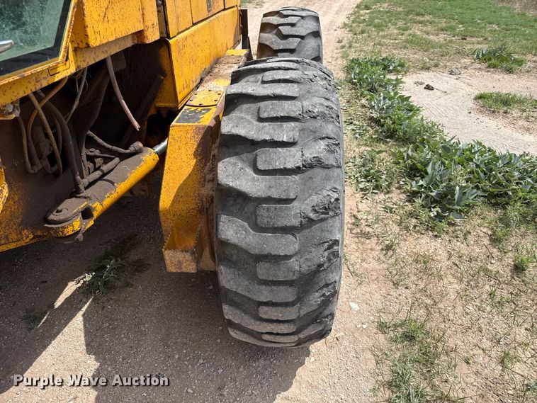 image for item FB6732 1991 John Deere 770B-H motor grader