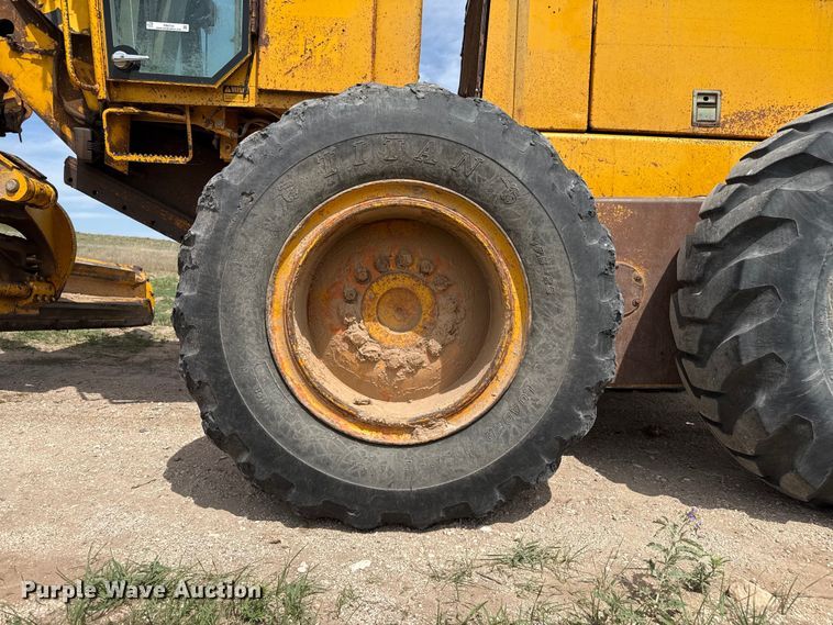 image for item FB6732 1991 John Deere 770B-H motor grader
