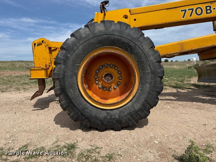 image for item FB6732 1991 John Deere 770B-H motor grader