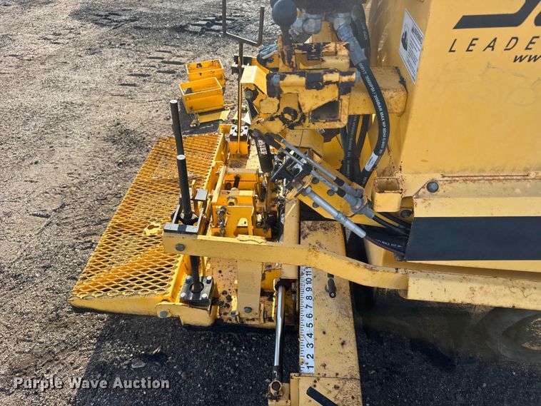 image for item FB7440 2018 Salsco Track Paver TP44-TD paver