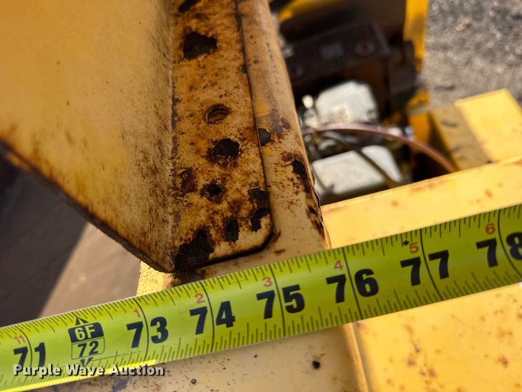 image for item FB7440 2018 Salsco Track Paver TP44-TD paver