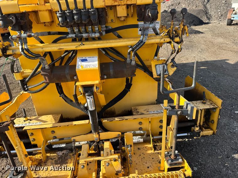 image for item FB7440 2018 Salsco Track Paver TP44-TD paver