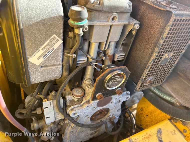 image for item FB7440 2018 Salsco Track Paver TP44-TD paver