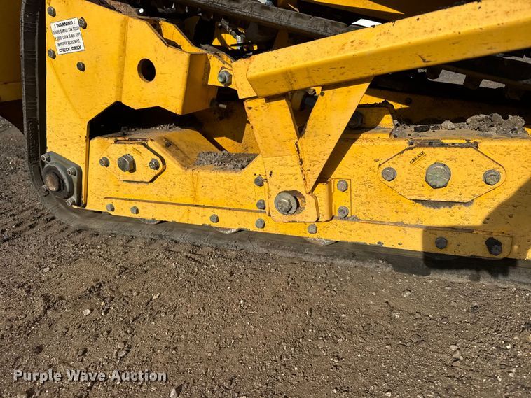 image for item FB7440 2018 Salsco Track Paver TP44-TD paver