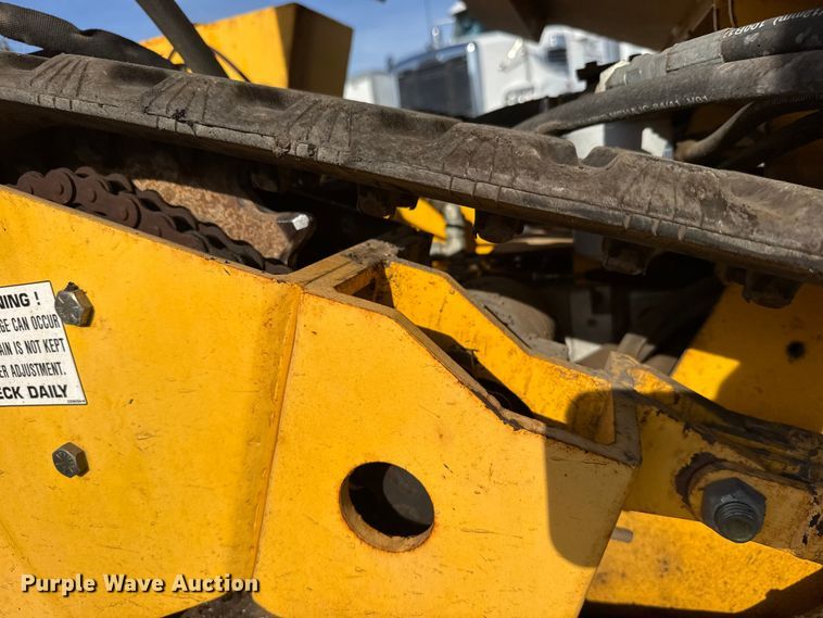 image for item FB7440 2018 Salsco Track Paver TP44-TD paver