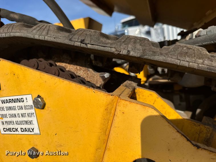 image for item FB7440 2018 Salsco Track Paver TP44-TD paver