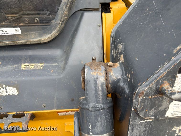 image for item FB7455 2020 John Deere 333G tracked skid steer loader