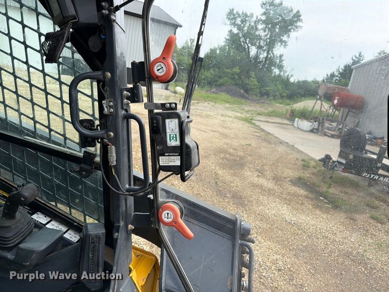 image for item FB7455 2020 John Deere 333G tracked skid steer loader