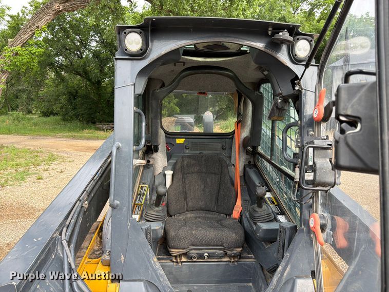image for item FB7455 2020 John Deere 333G tracked skid steer loader
