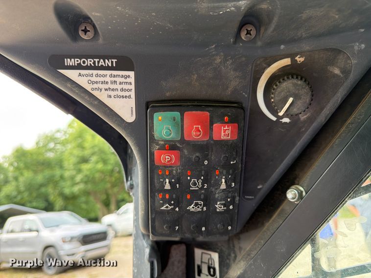 image for item FB7455 2020 John Deere 333G tracked skid steer loader