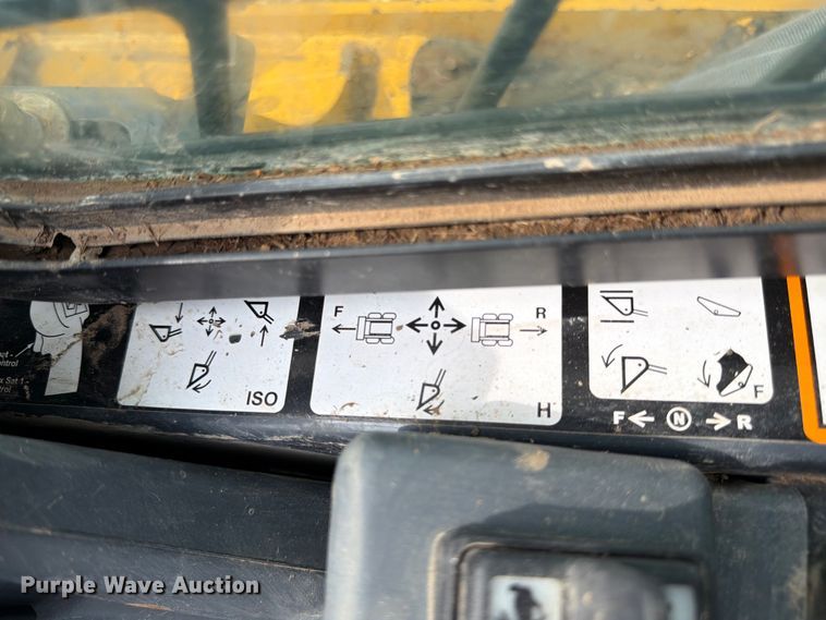 image for item FB7455 2020 John Deere 333G tracked skid steer loader